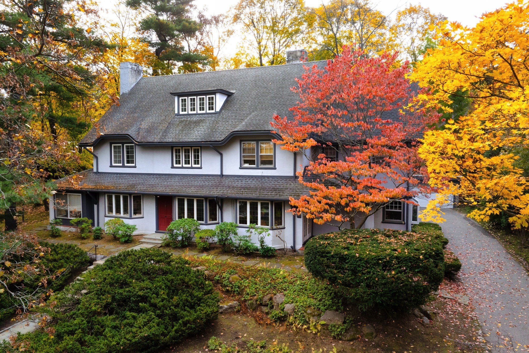 282 Buckminster Rd, Brookline, MA 02445