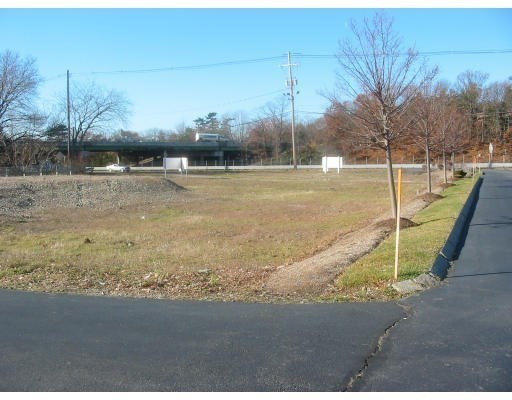 41 Newbury St, Peabody, MA 01960