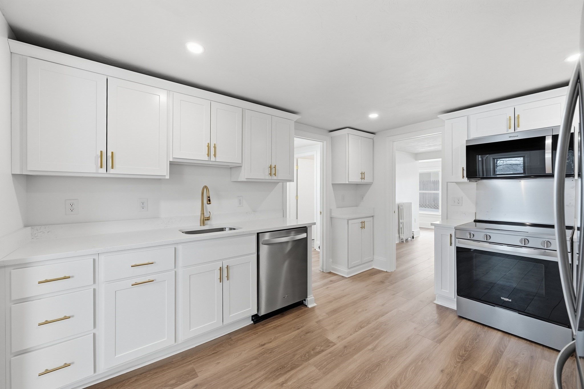 22 Douglas Ave Unit 1, Maynard, MA 01754