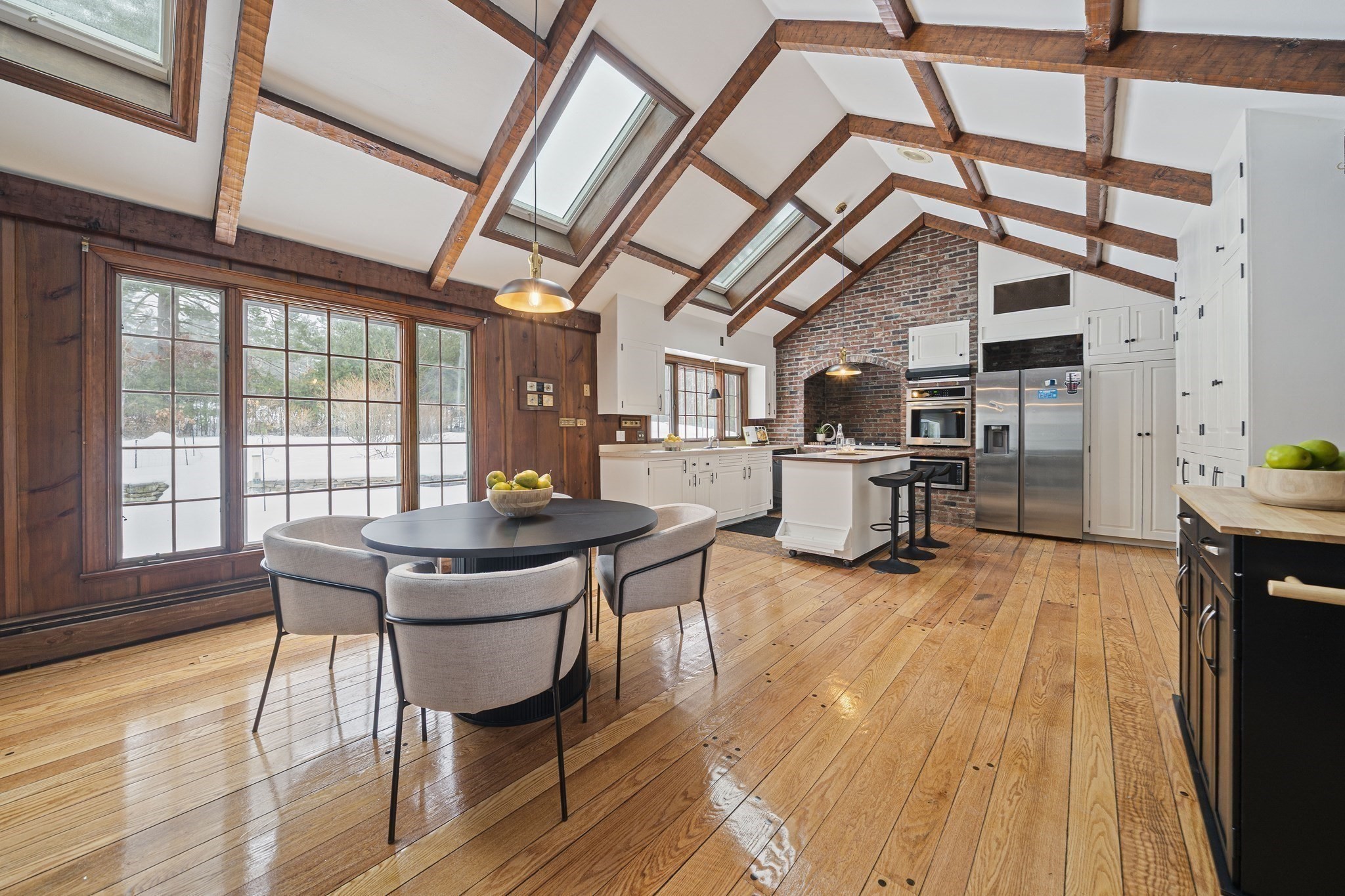 8 Conway Ln, Foxboro, MA 02035