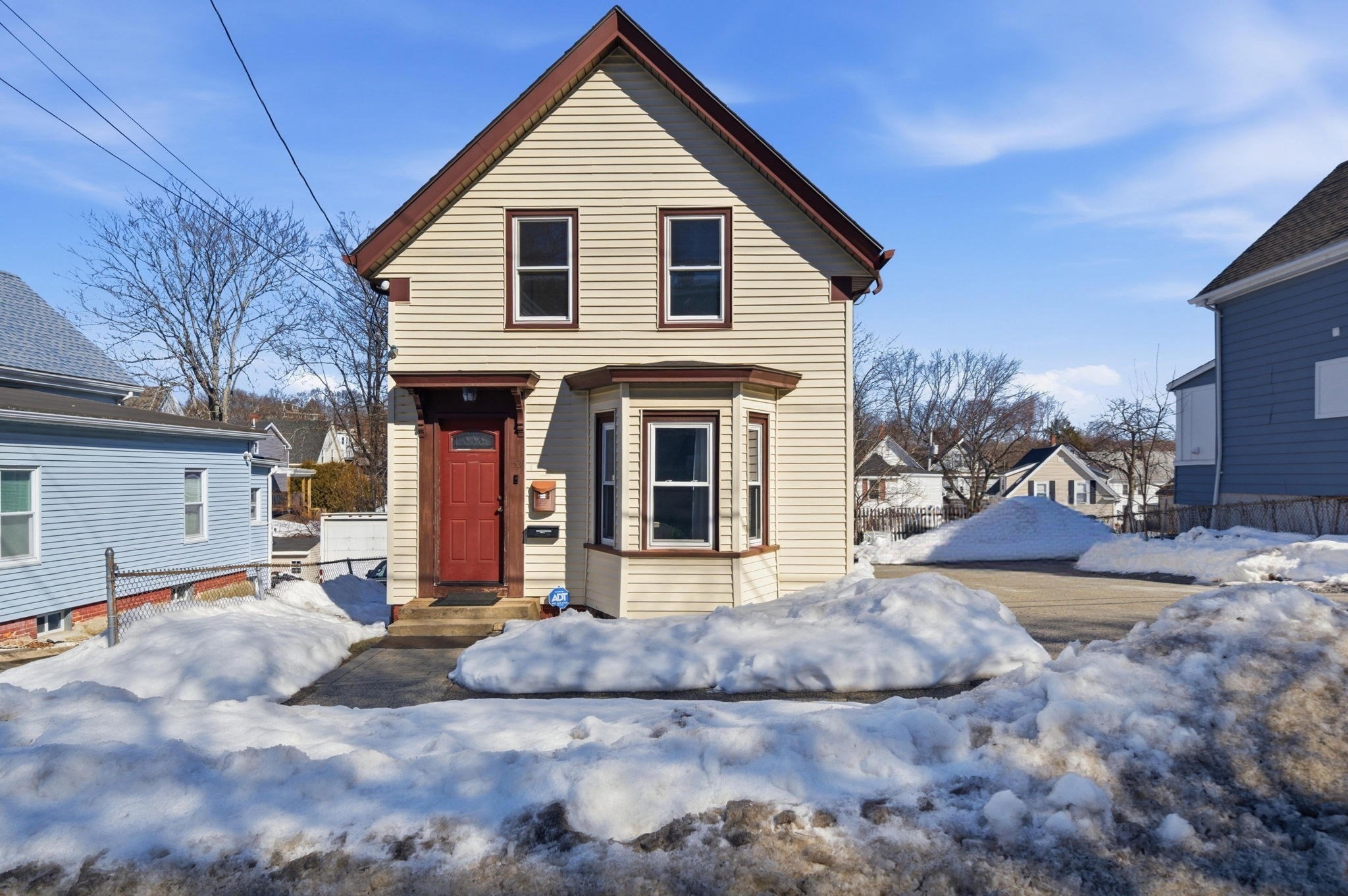 50 Webster St, Lynn, MA 01902