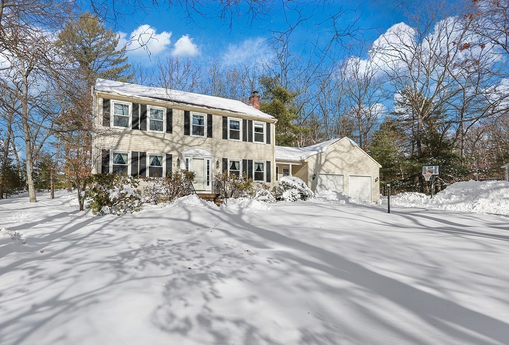 33 Colonial Way, Plainville, MA 02762