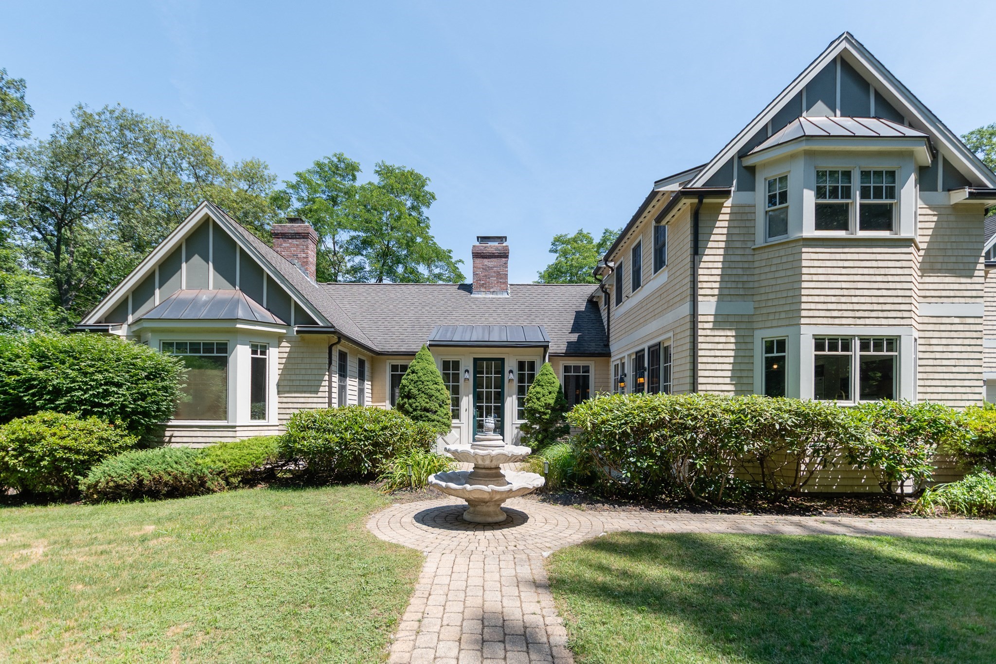 130 Summer St, Weston, MA 02493