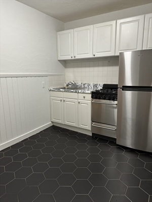 303 Hancock Street, Apt 2