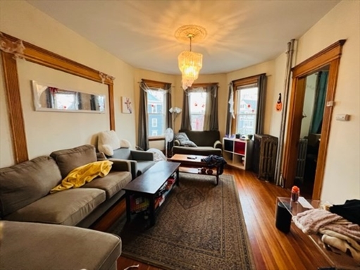 107 Calumet St, Apt 3