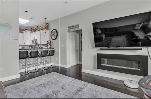 7 Central Sq, Apt 307
