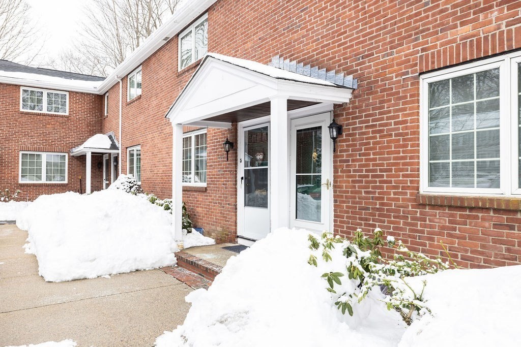 63 Linden Street Unit 6, Wellesley, MA 02482