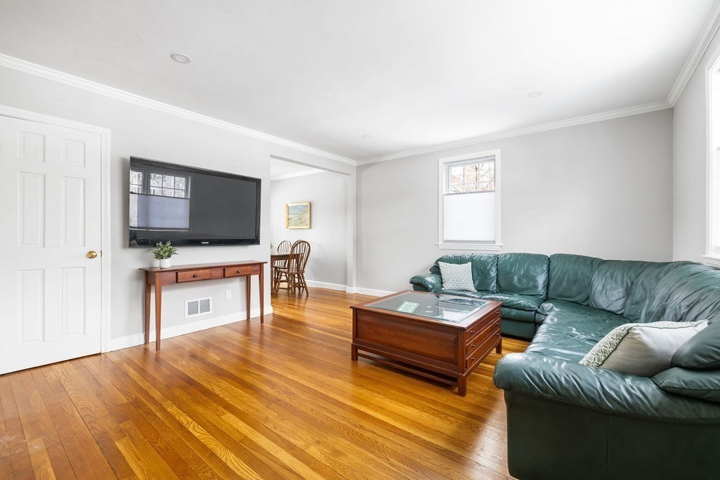 63 Linden Street Unit 6, Wellesley, MA 02482 - Image 2