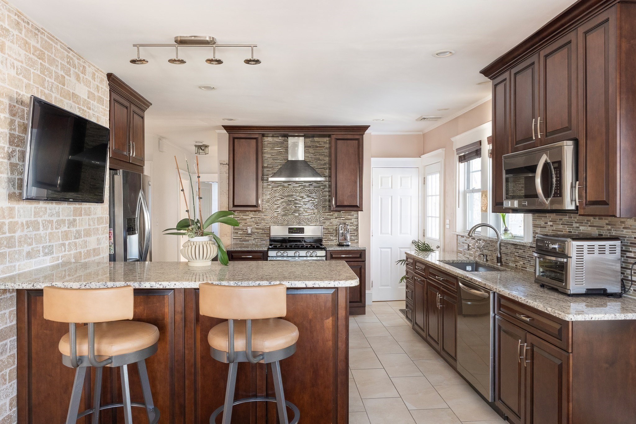 305 Webster St. Unit 2, Newton, MA 02466