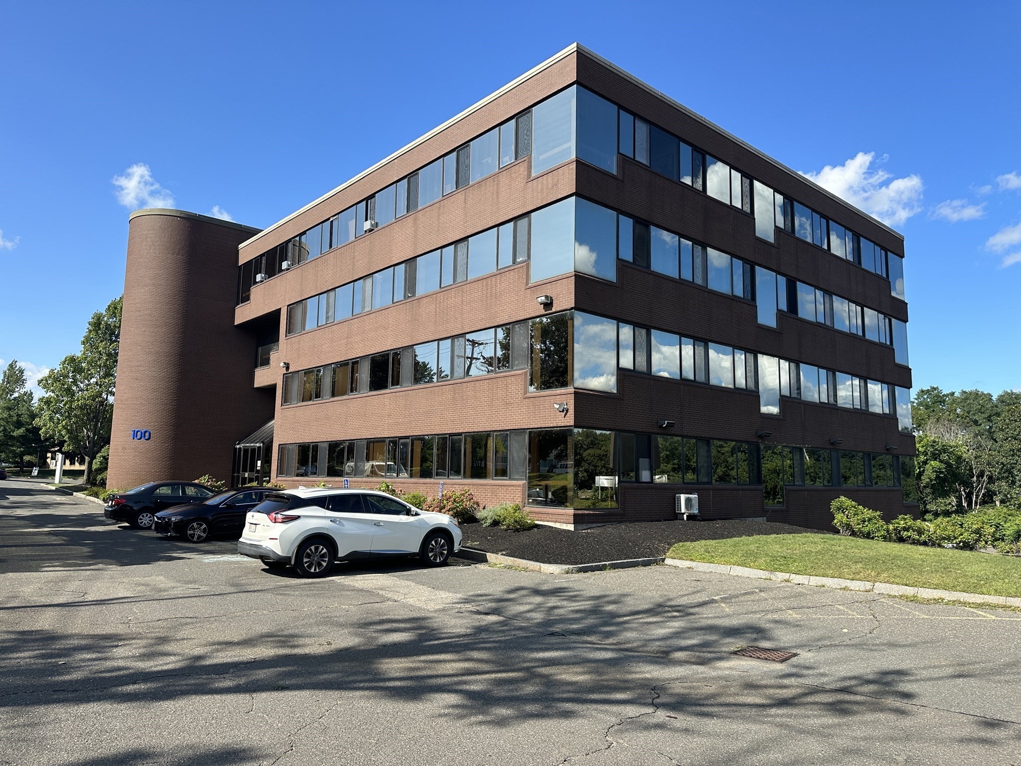 100 Corporate Pl Unit 103, Peabody, MA 01960