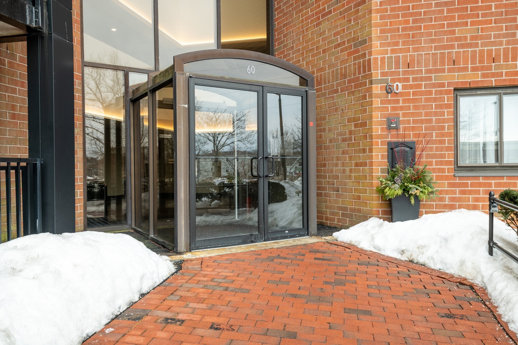 60 Rantoul Street Unit 604N, Beverly, MA 01915 - Image 2