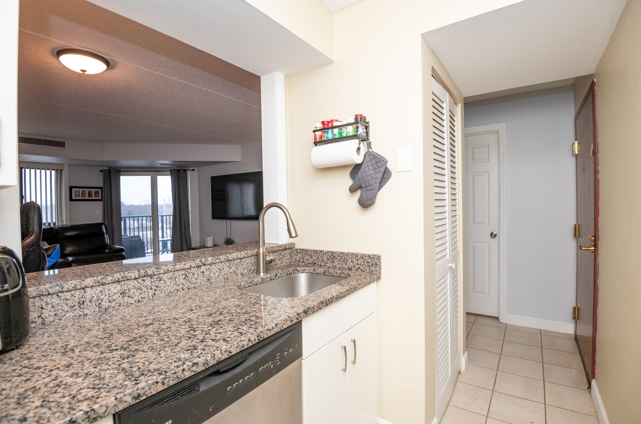 60 Rantoul Street Unit 604N, Beverly, MA 01915 - Image 6