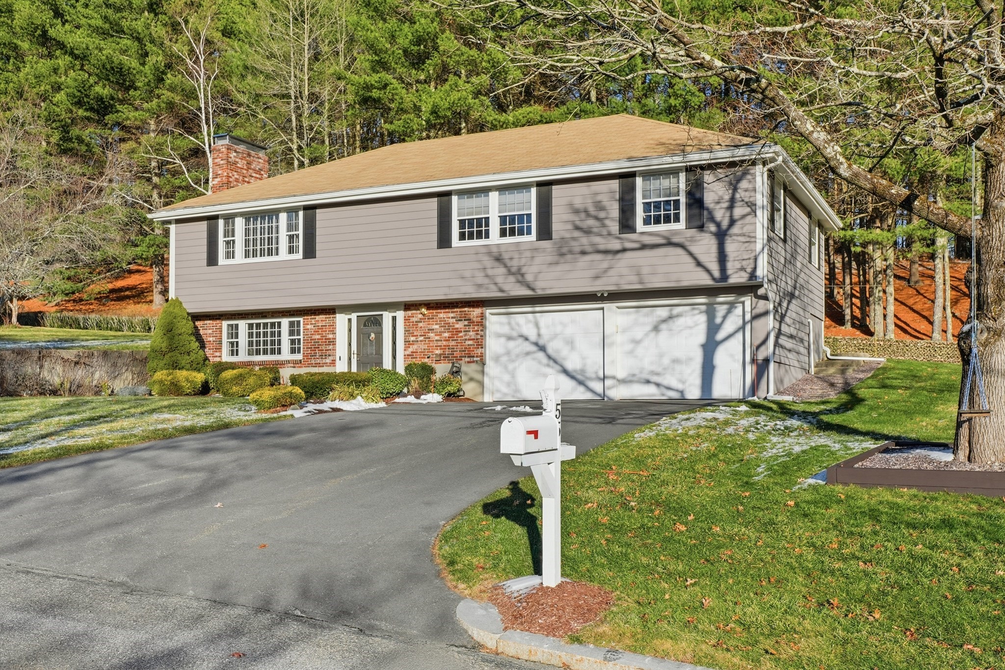 55 Ledgewood Road, Framingham, MA 01701