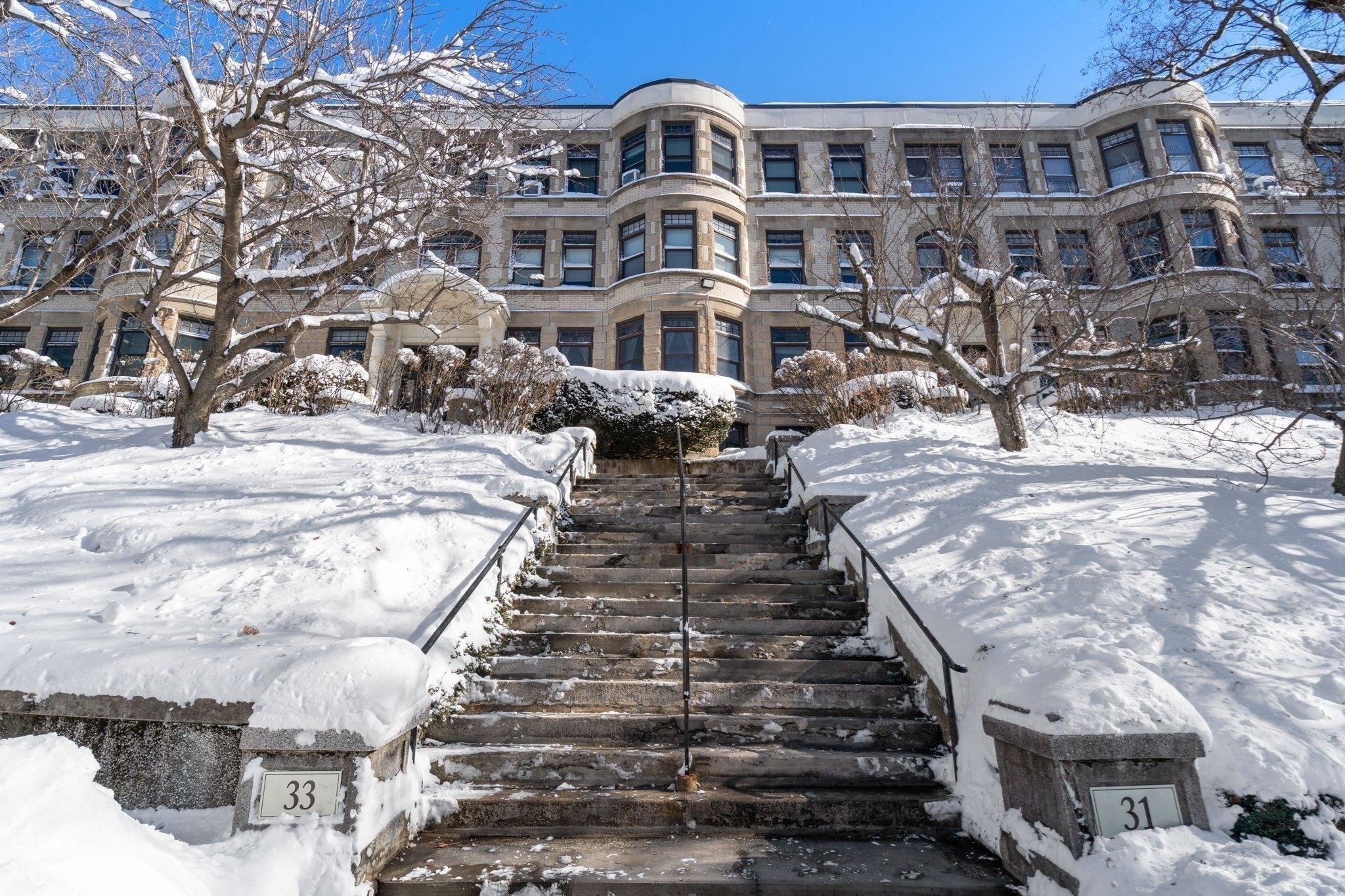 33 Westbourne Ter Unit 4, Brookline, MA 02446