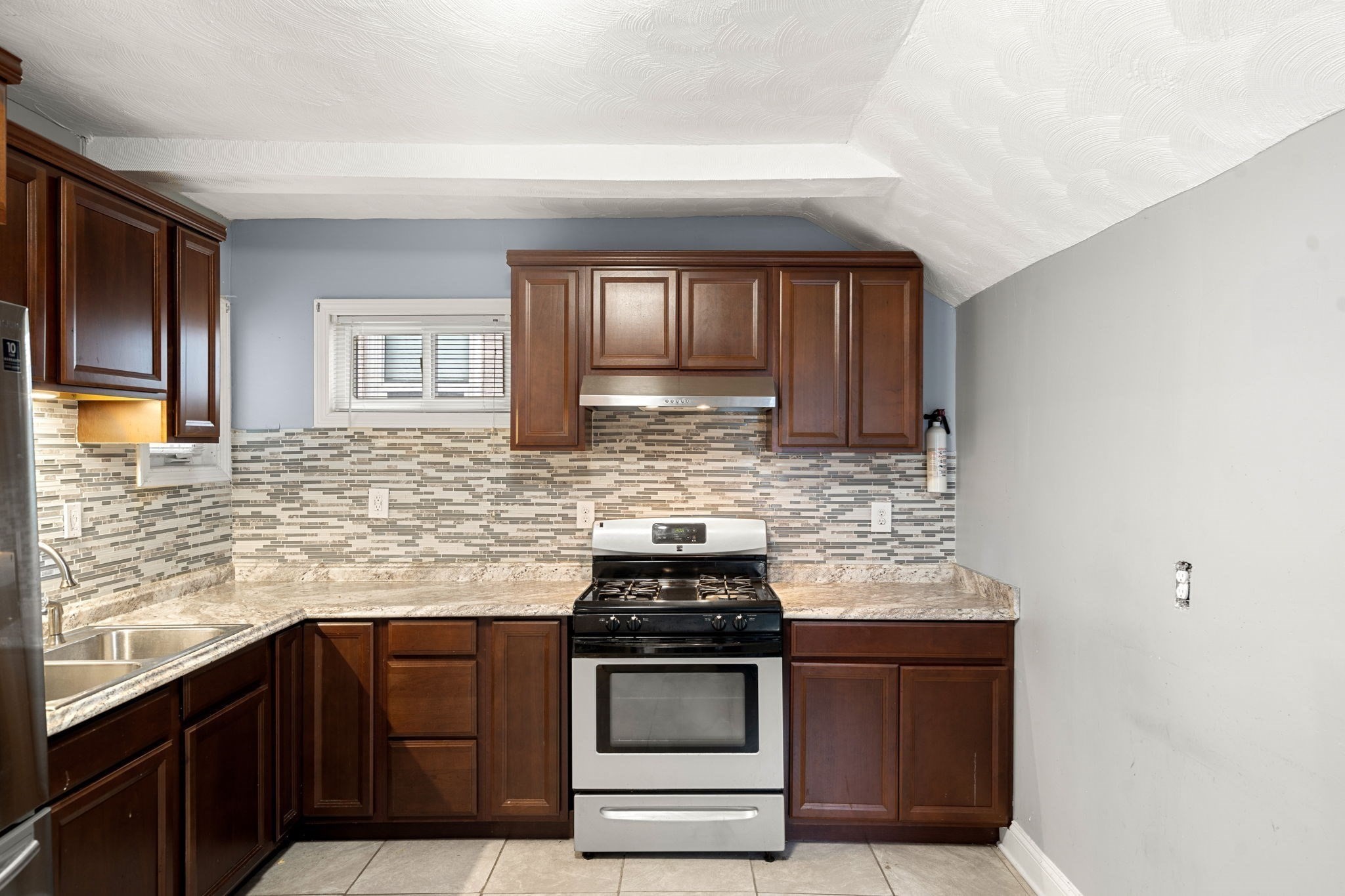 33 Waumbeck St, Roxbury, Boston, MA 02121 - Image 6