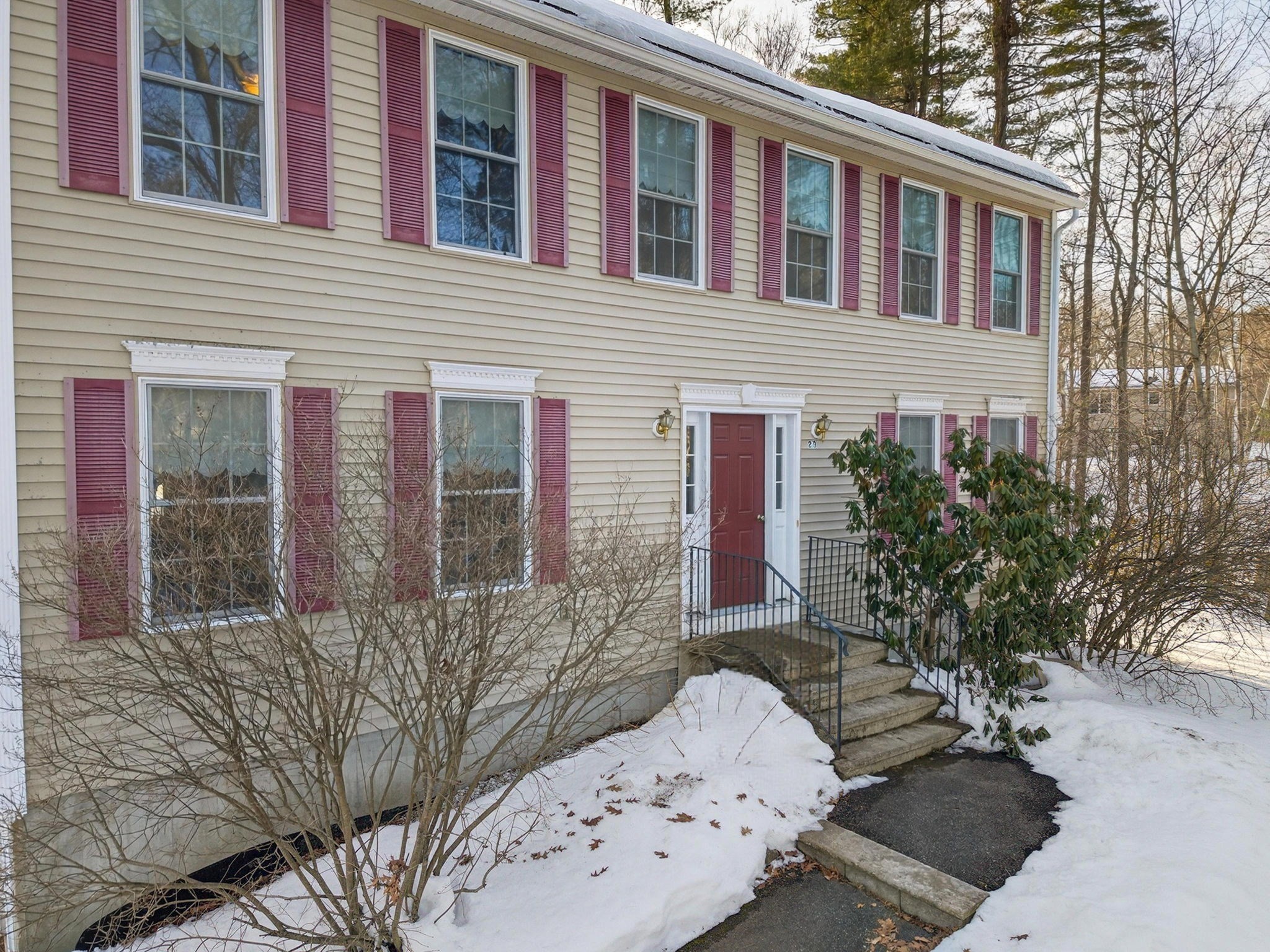 23 Clough Dr, Dracut, MA 01826