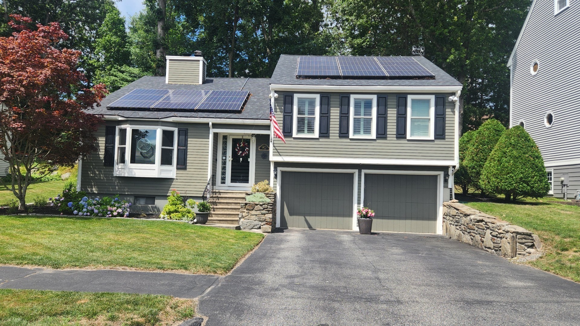 90 Bjorklund Ave, Worcester, MA 01605