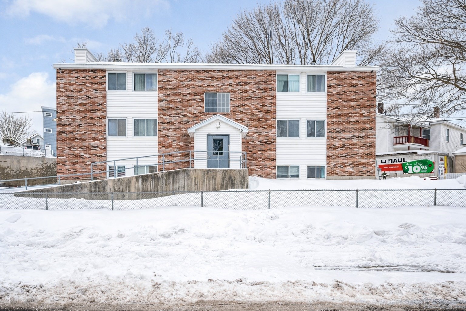 5 Lenox St Unit 4, Lowell, MA 01852