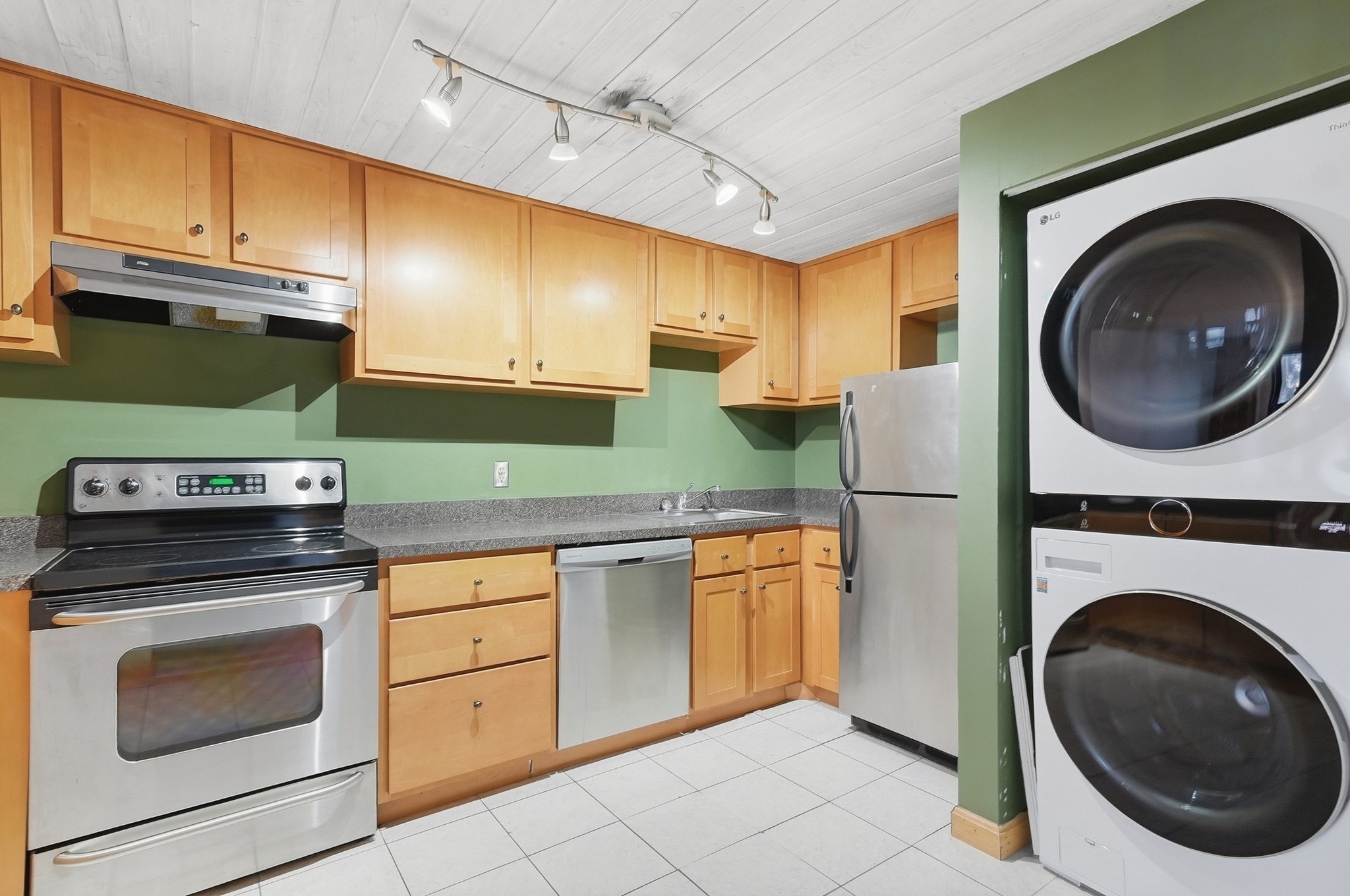 33 Maplewood Avenue Unit 310, Gloucester, MA 01930 - Image 14