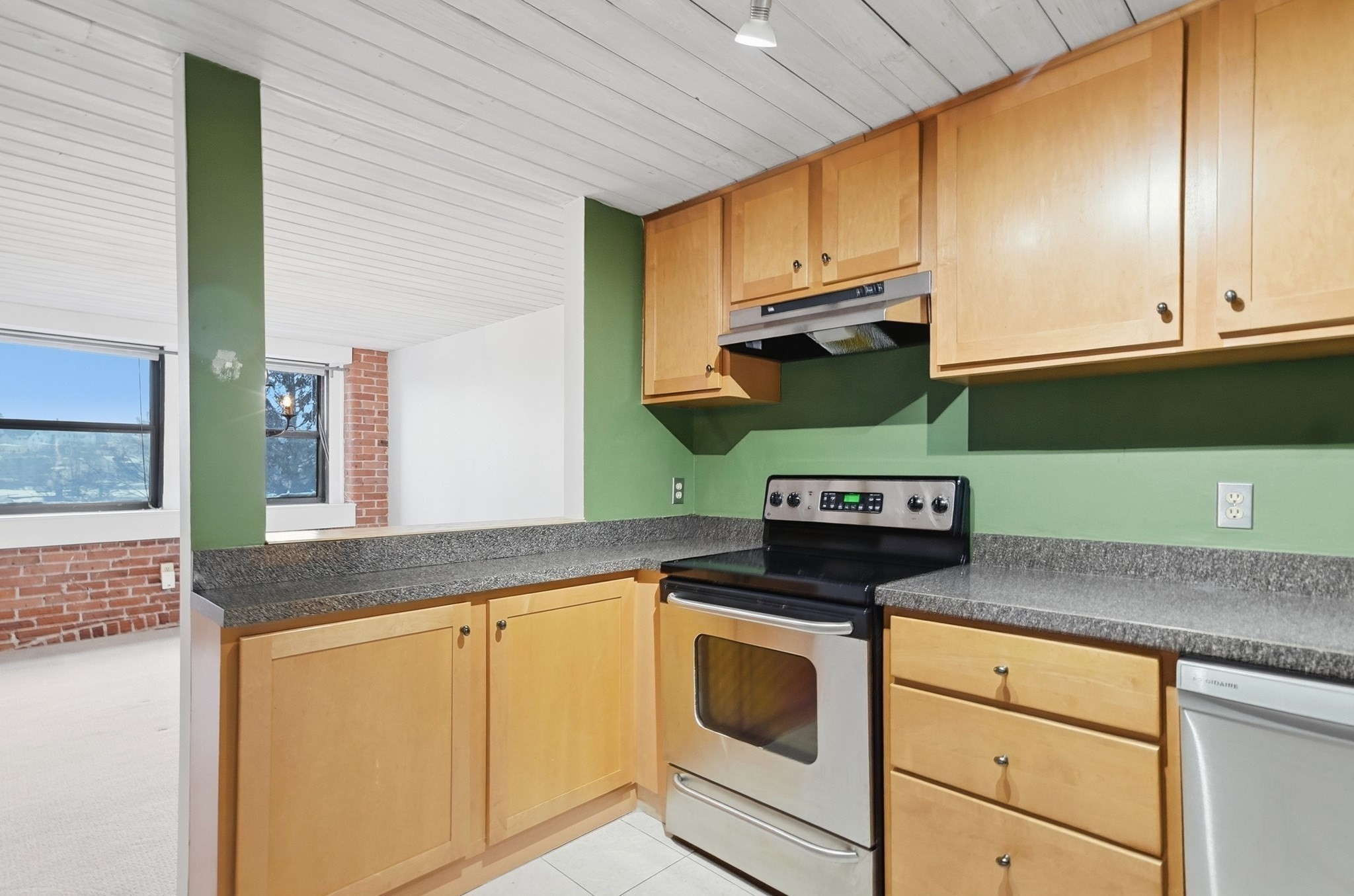 33 Maplewood Avenue Unit 310, Gloucester, MA 01930 - Image 15