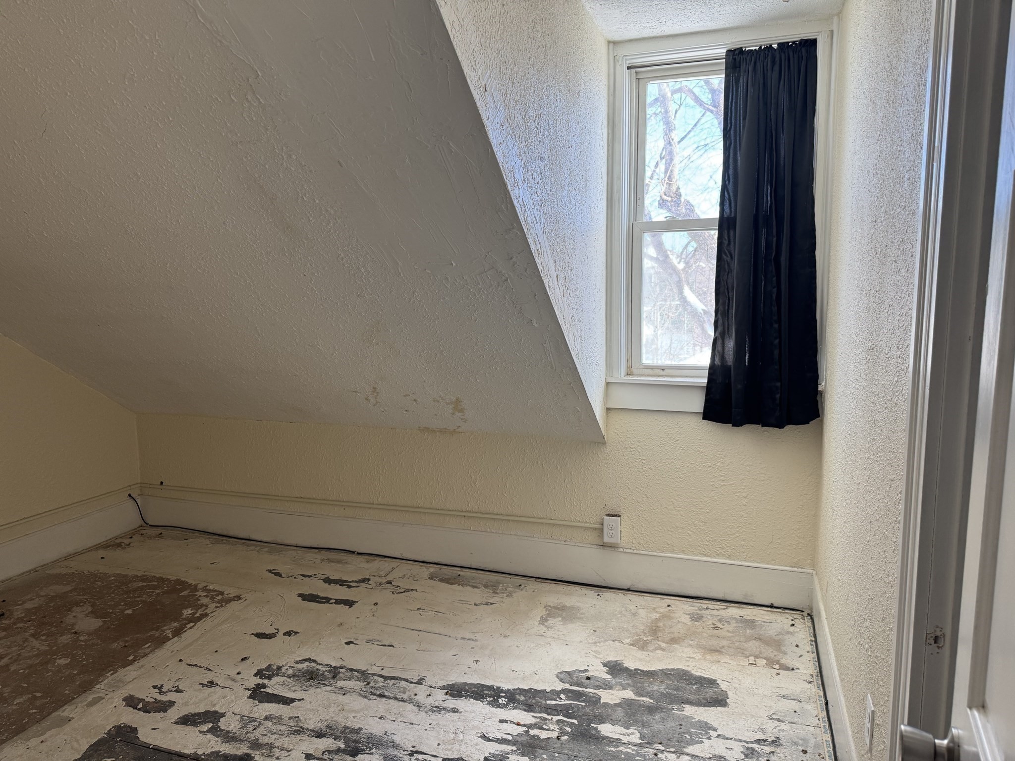 93 Fairfax Rd, Worcester, MA 01610 - Image 32