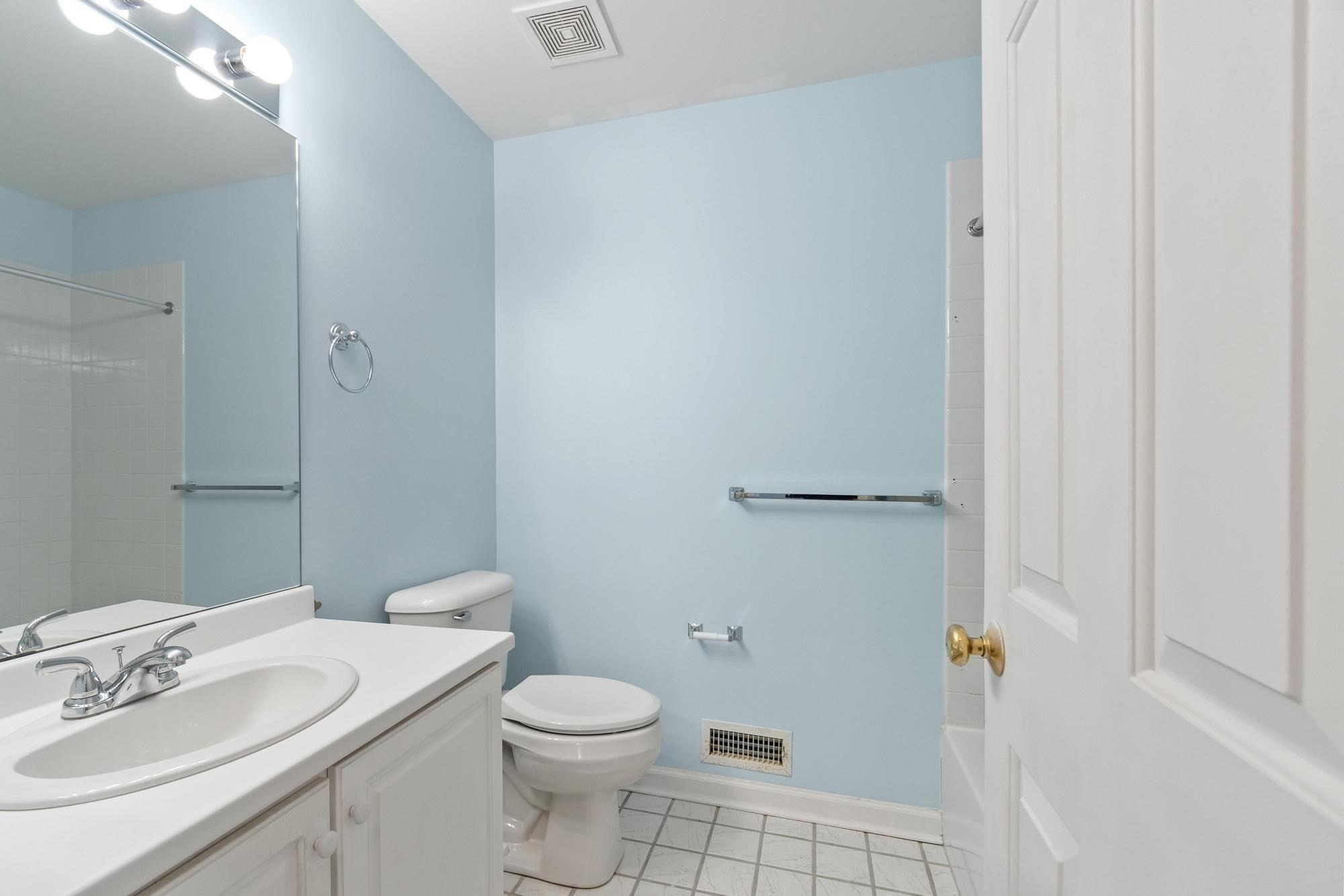 403 Gazebo Circle Unit 403, Reading, MA 01867 - Image 9