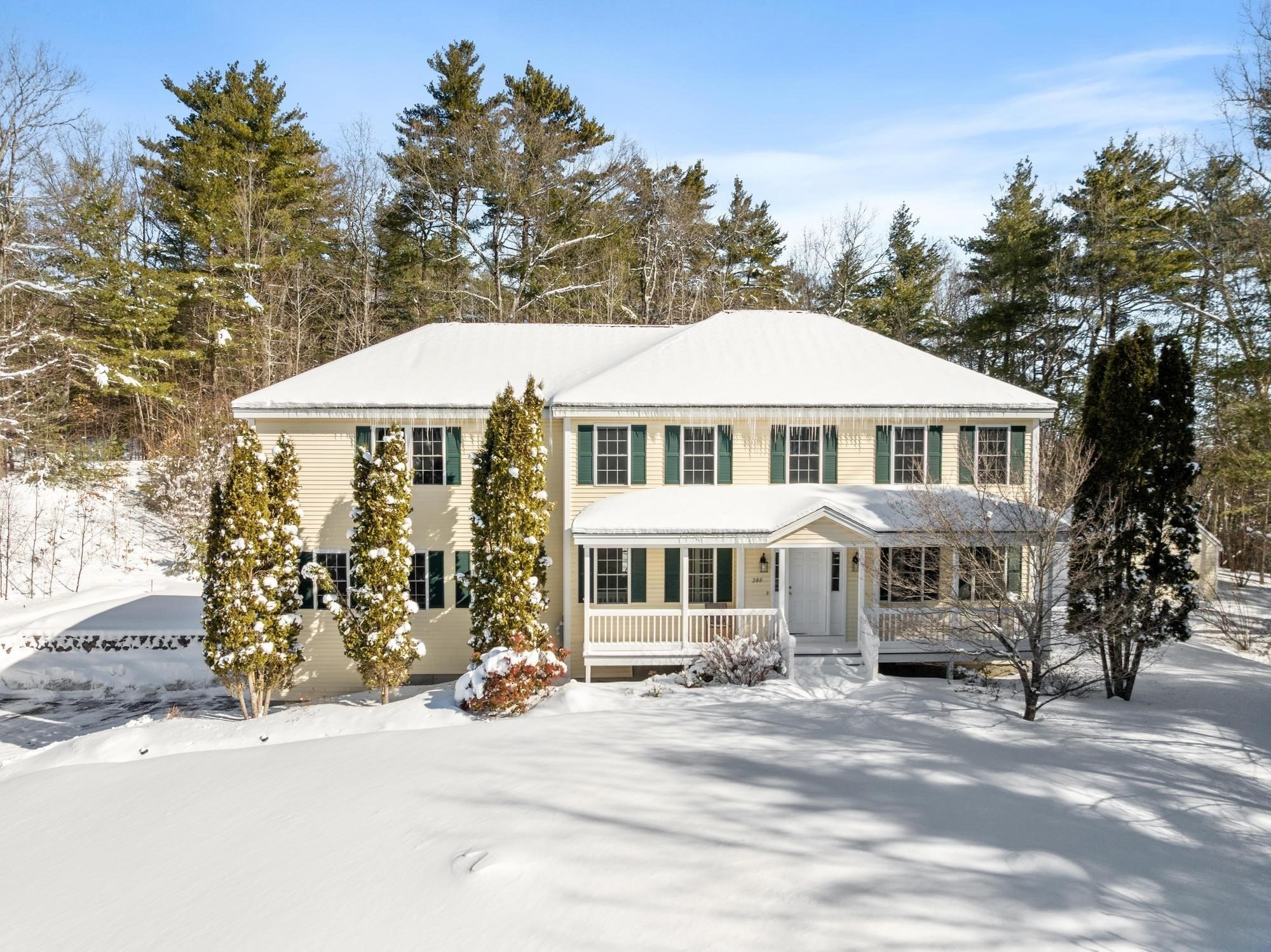 309 Reservoir Rd, Lunenburg, MA 01462