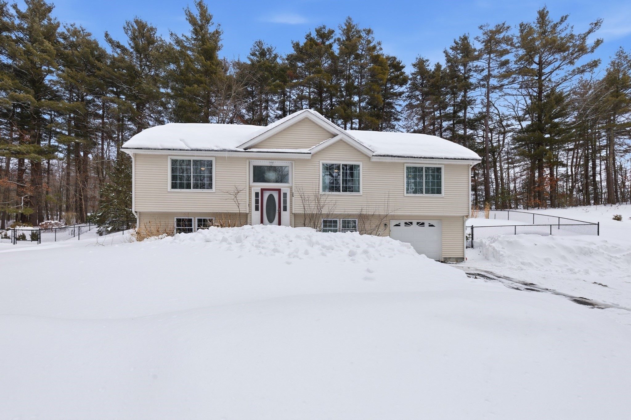 26 Water Street, Oxford, MA 01540