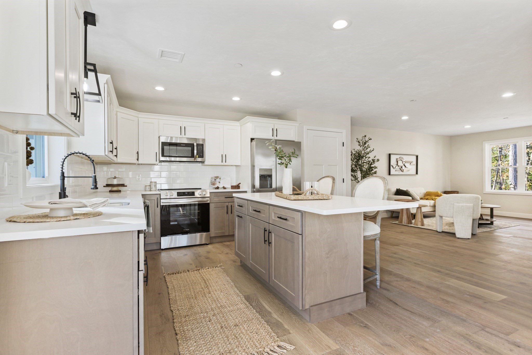 40 Filipe Way Unit B, Taunton, MA 02780 - Image 2