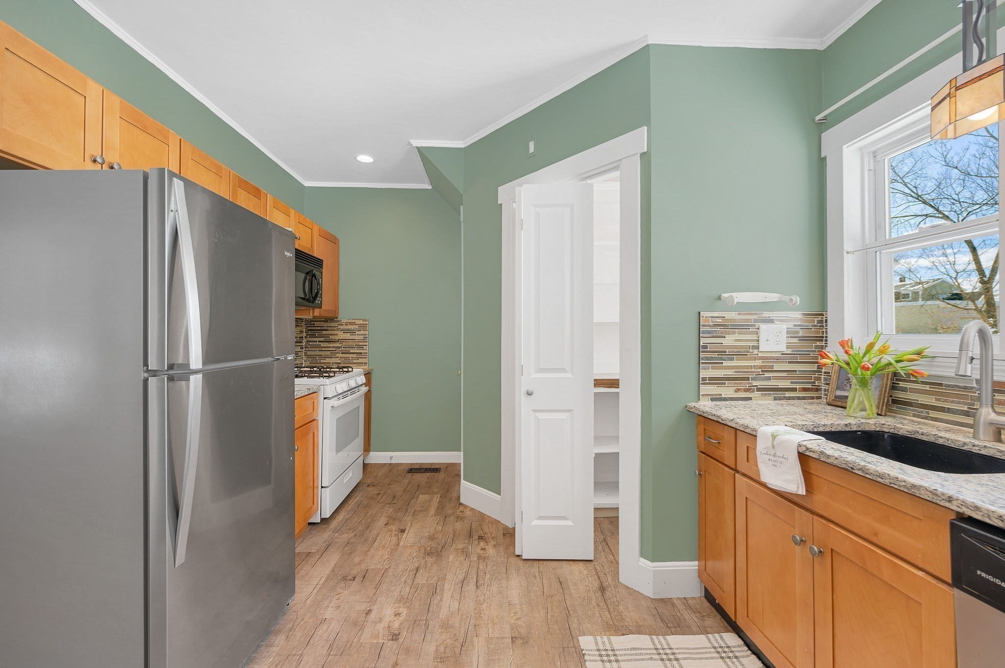 69 Ash Street, Reading, MA 01867 - Image 11