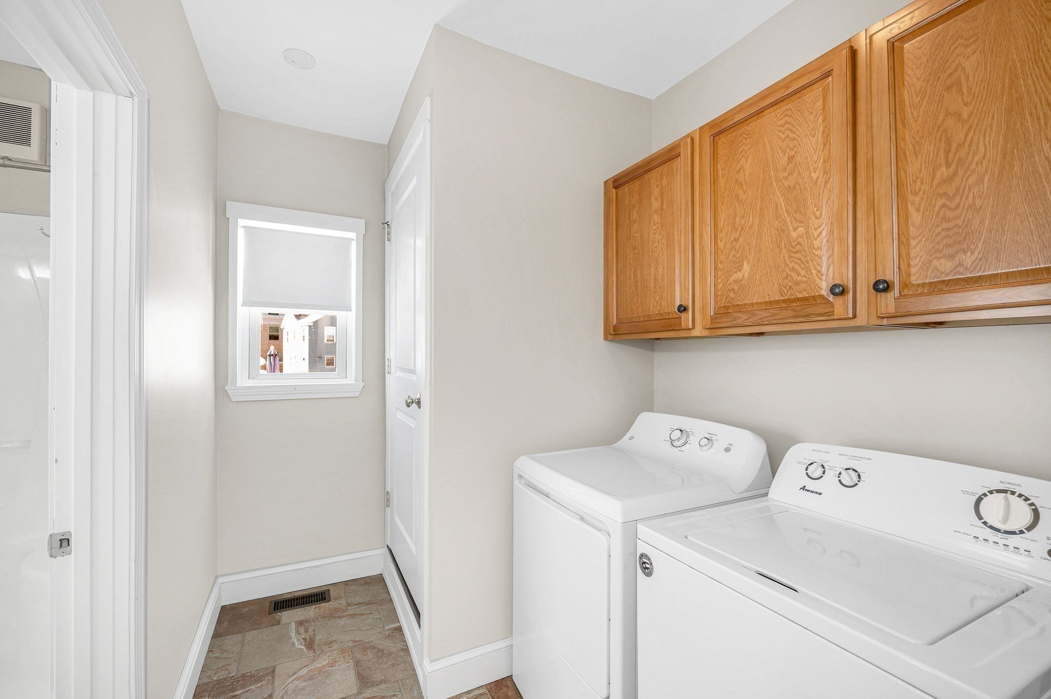 69 Ash Street, Reading, MA 01867 - Image 18