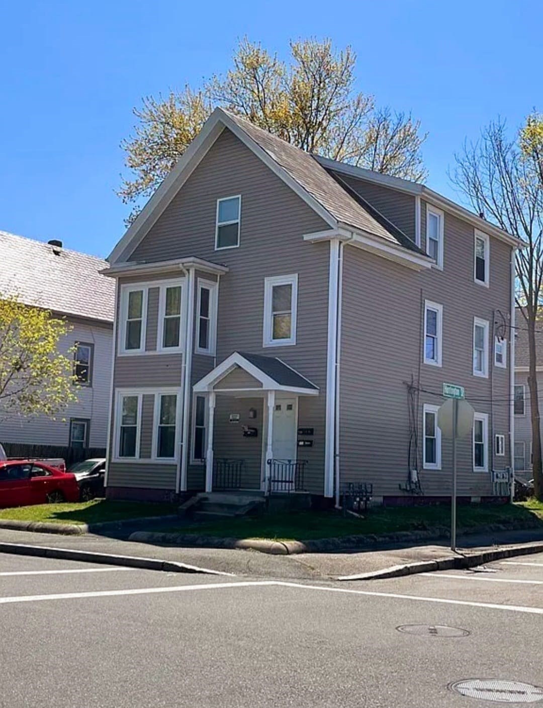 34 Cherry St, Brockton, MA 02301