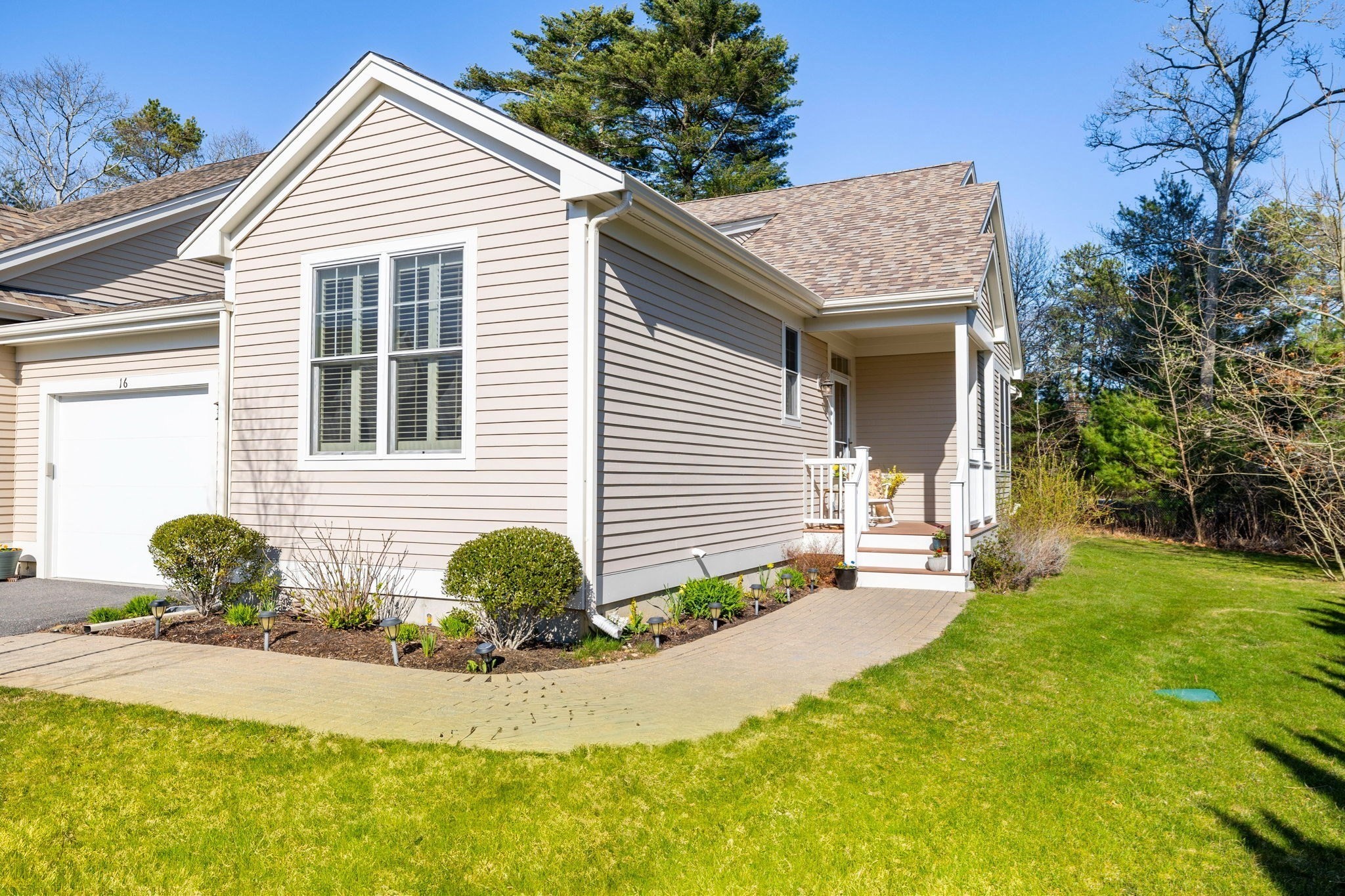 16 Grey Hawk Dr Unit 16, Mashpee, MA 02649