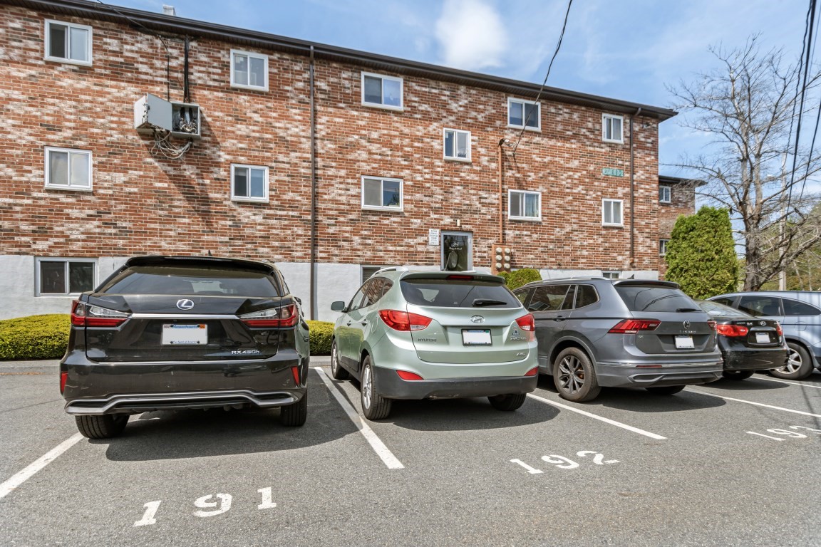 28 Westgate Rd Unit 3, West Roxbury, Boston, MA 02467 - Image 6