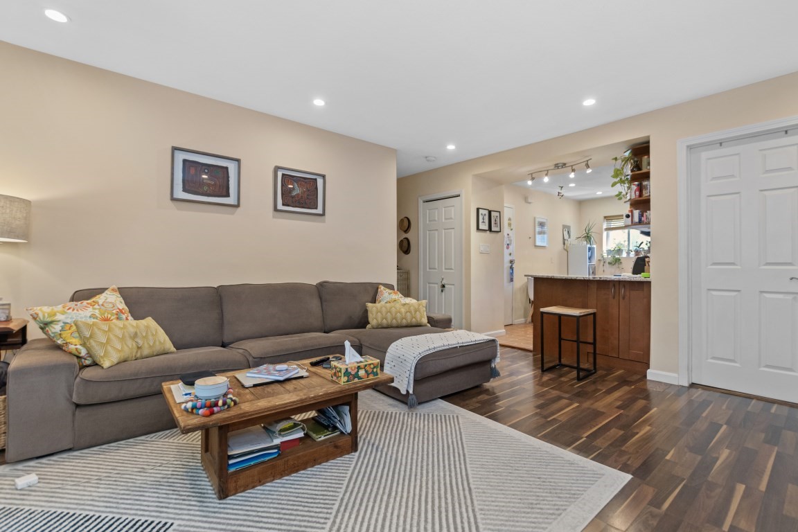 28 Westgate Rd Unit 3, West Roxbury, Boston, MA 02467 - Image 9