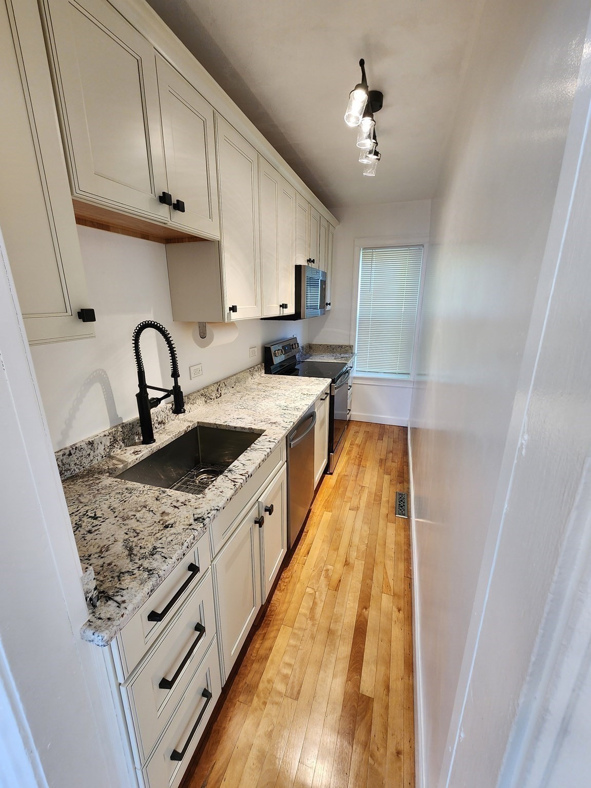 24 Ingleside Avenue, Worcester, MA 01604 - Image 10
