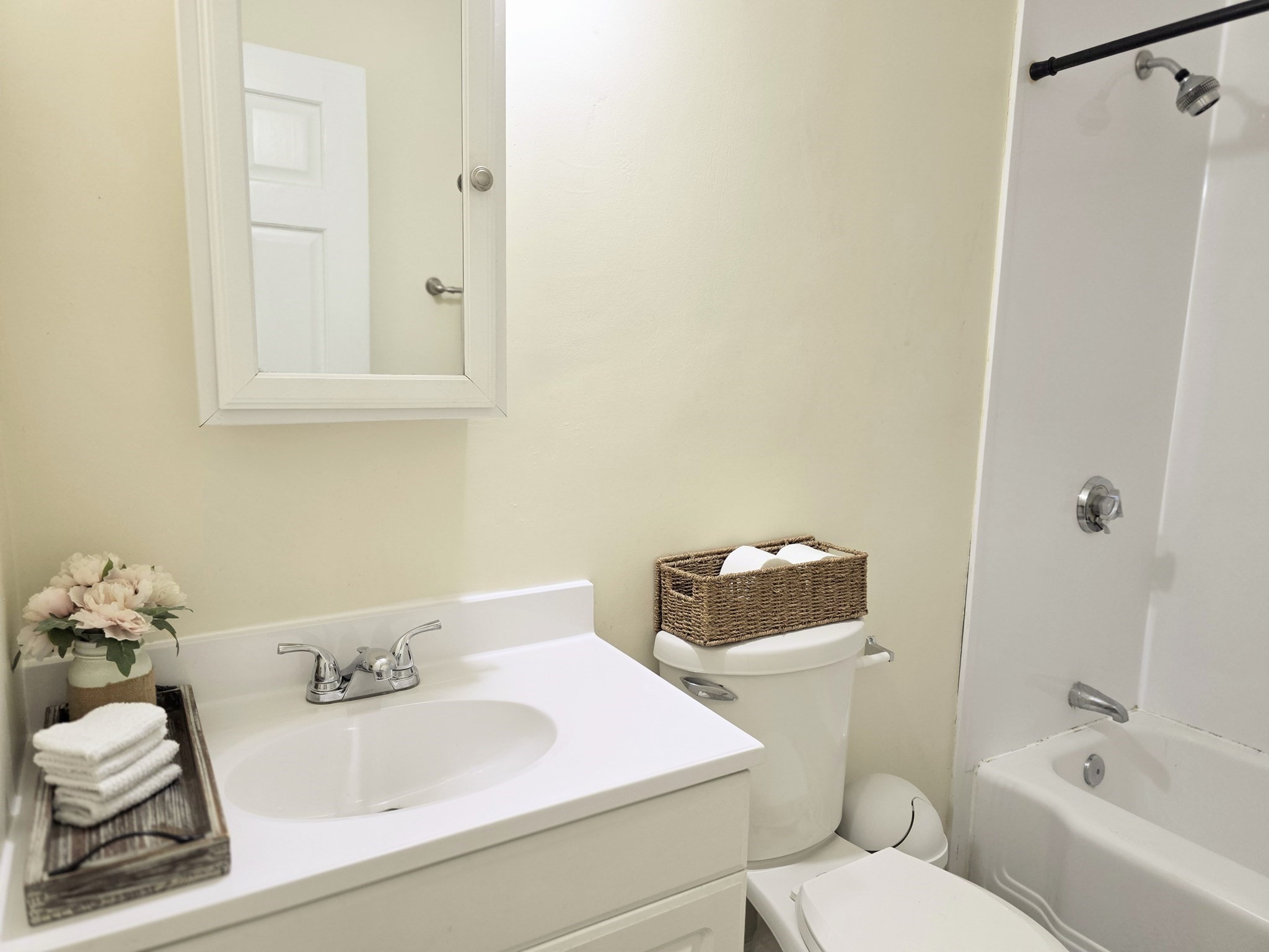 8 Tara Dr Unit 4, Weymouth, MA 02188 - Image 3