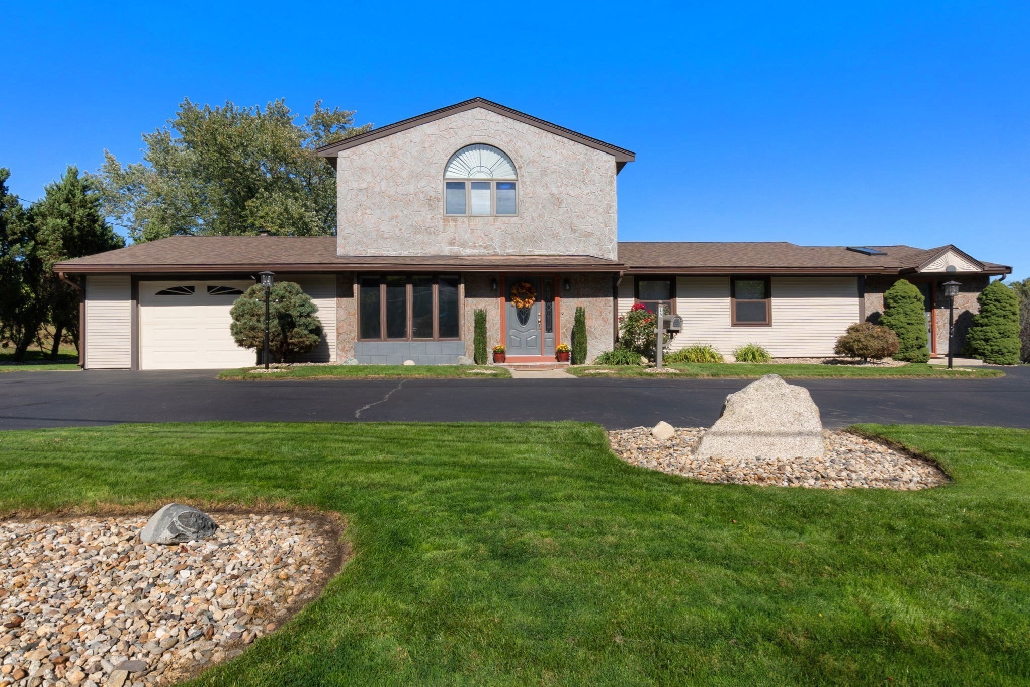 15 Monson Drive, Peabody, MA 01960