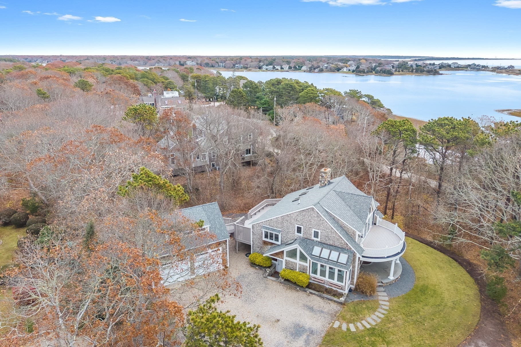 528 Menauhant Rd, Falmouth, MA 02536
