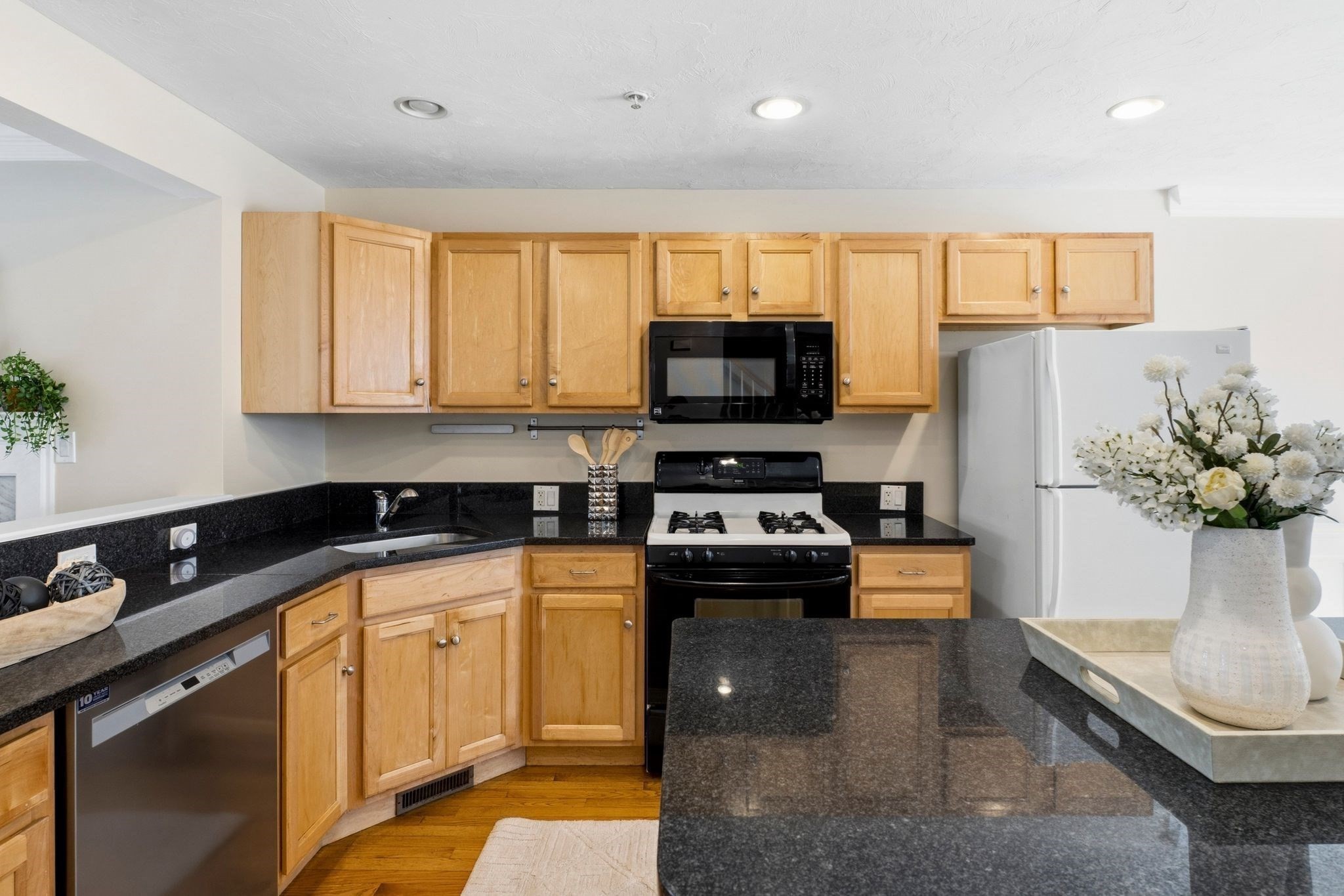 52 Packards Ln Unit 4, Quincy, MA 02169 - Image 8
