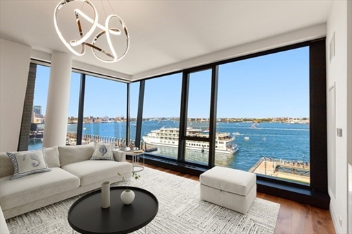 300 Pier 4 Blvd, Apt 5C