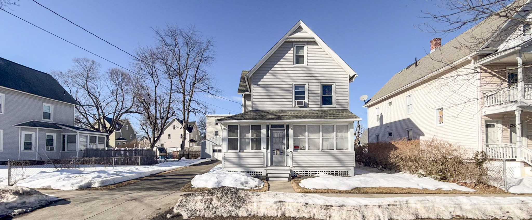 24 Hampden St, West Springfield, MA 01089