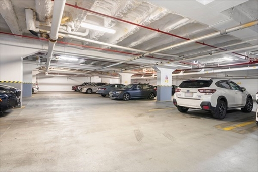 12 Stoneholm, Apt Pk:1