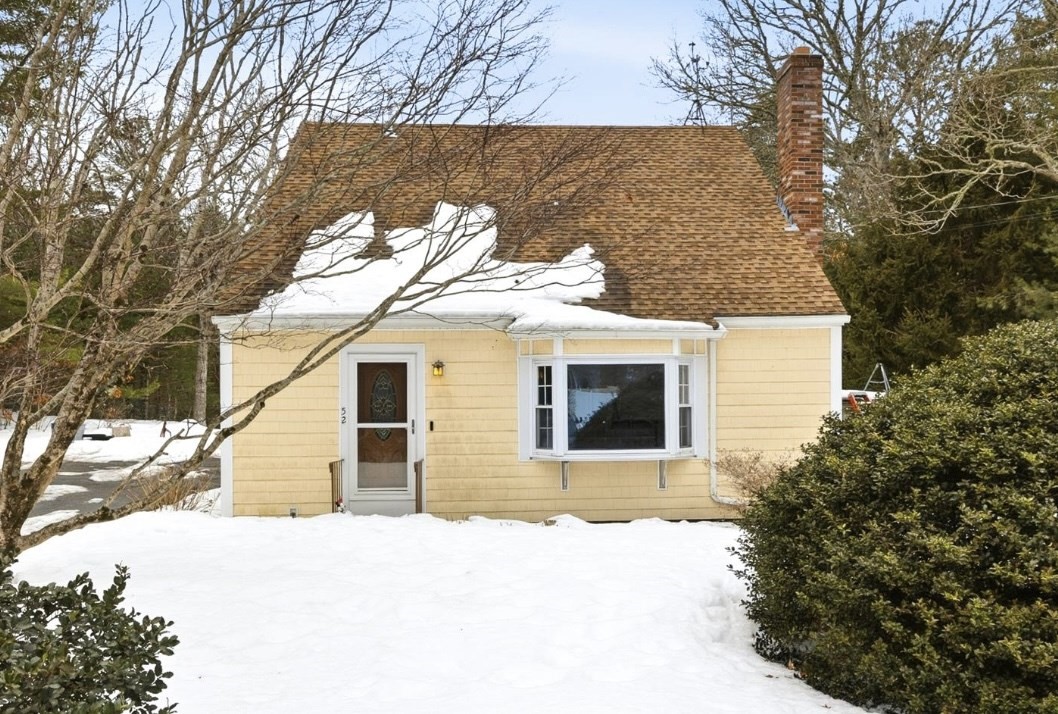52 Birch St, Plymouth, MA 02360