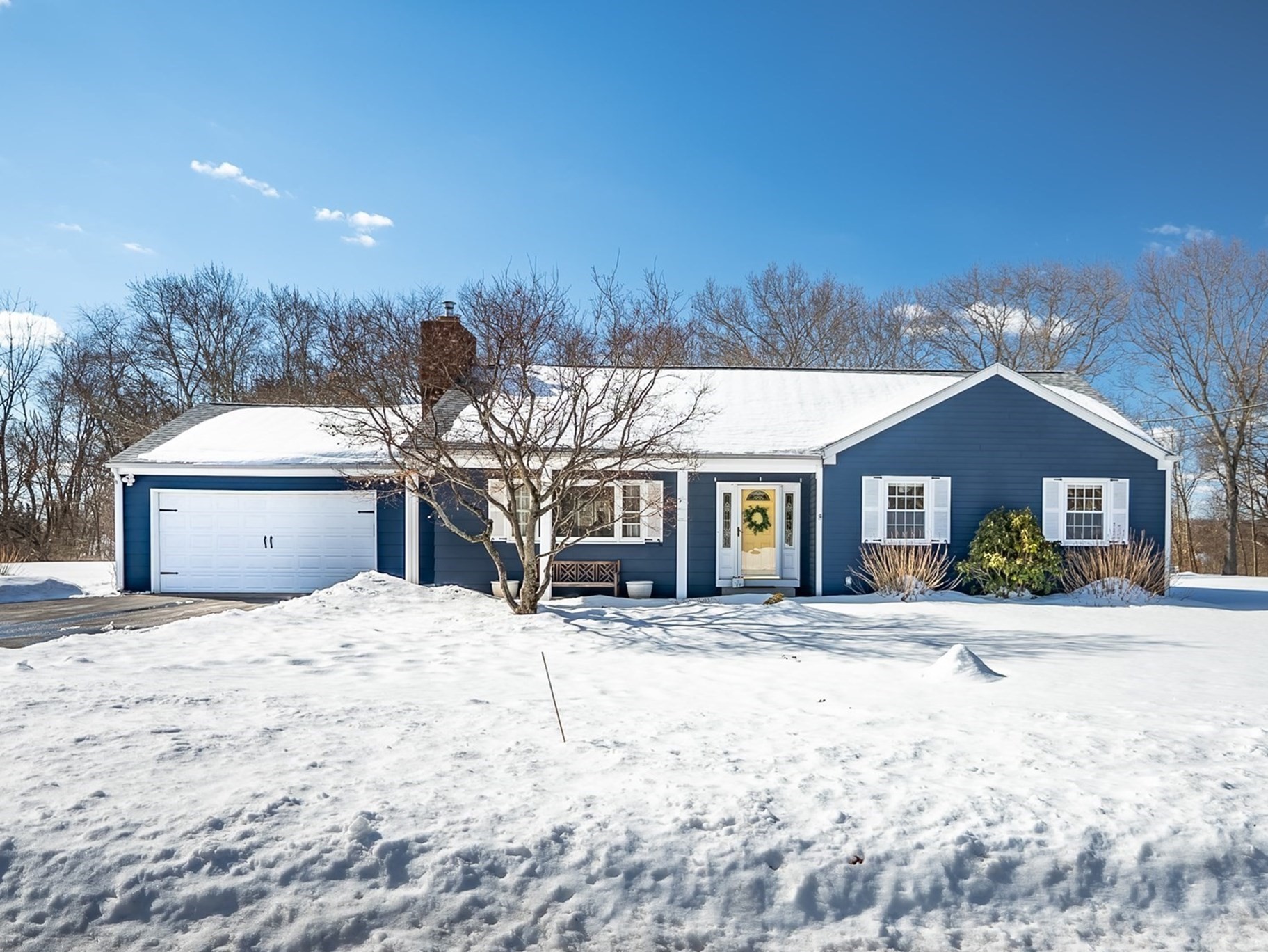 18 Haduk Dr, North Attleboro, MA 02760