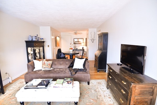 20 Radcliffe Road, Apt 402
