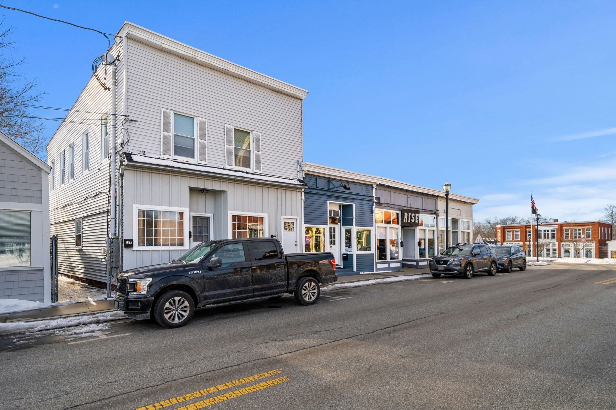 7 School St, Merrimac, MA 01860