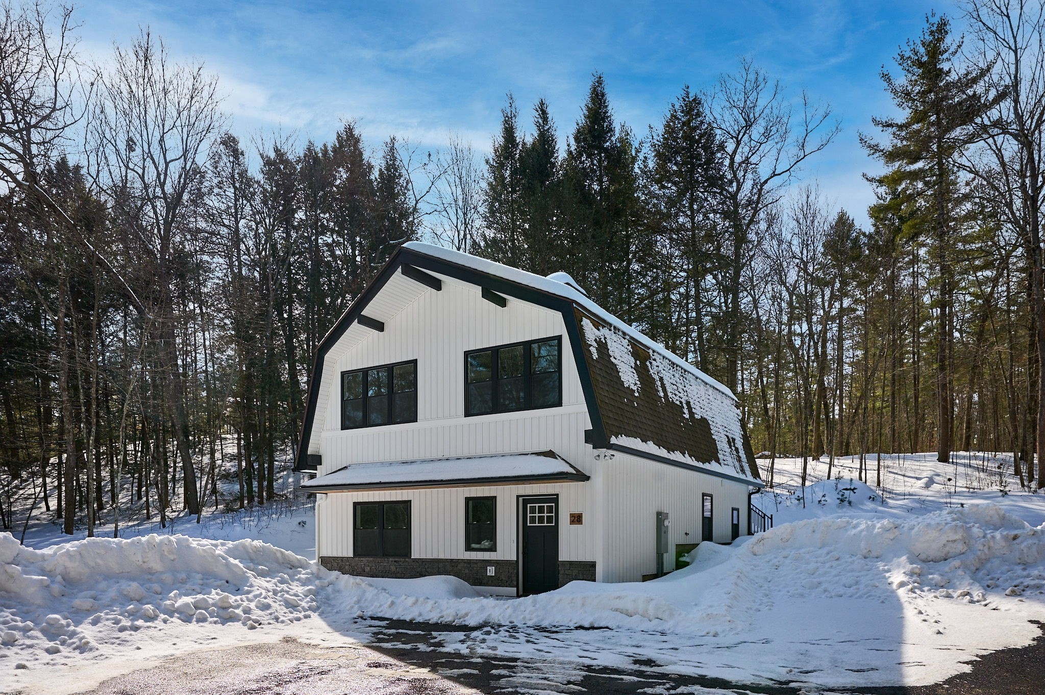 28 Cook Rd, Southampton, MA 01073