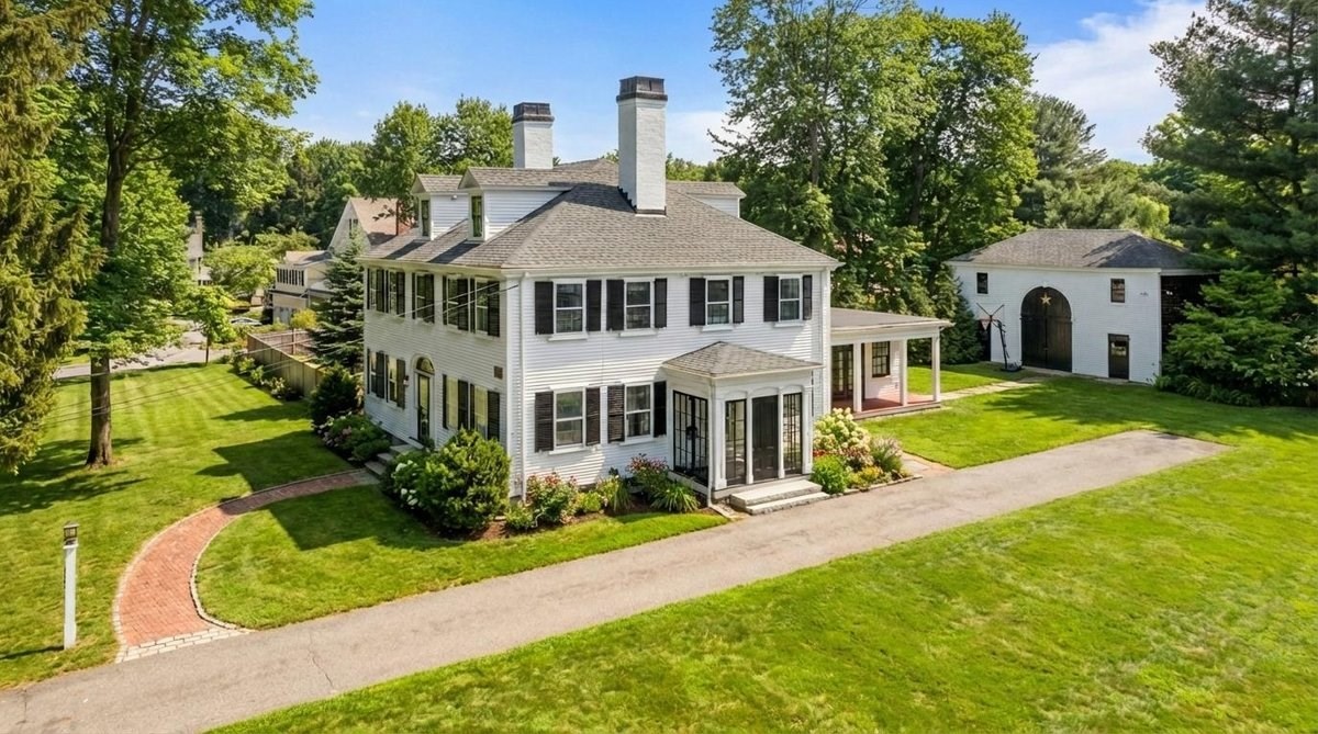 260 Canton Ave, Milton, MA 02186