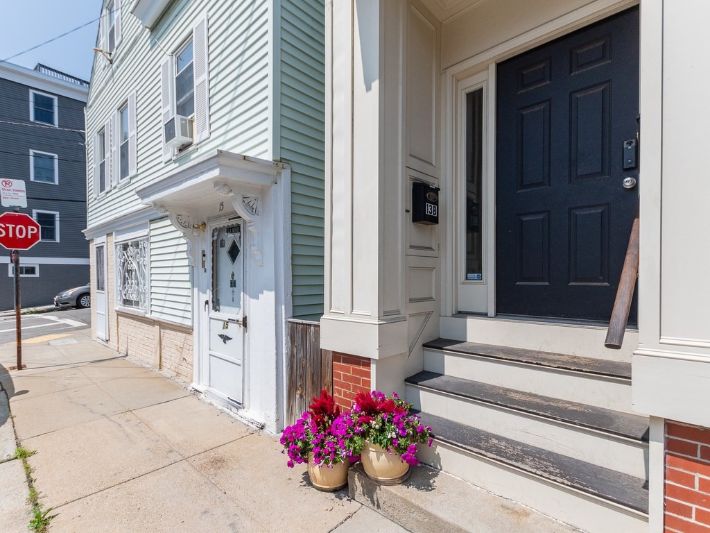 13 Russell St Unit 1, Charlestown, Boston, MA 02129
